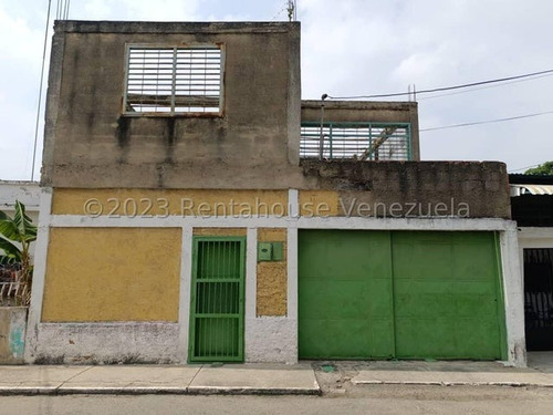 Casa Con Excelente Punto Comercial En La Coromoto Facil Acceso Rah 24-7445