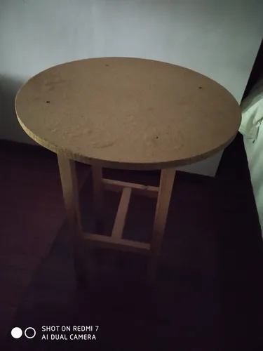 Mesa De Madera Para Vestir. (Usado)