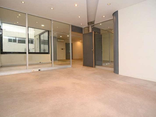 Oficinas De 370 M2 Con Renta, Excelente Estado, Recoleta, Frente A Pza Vicente López.