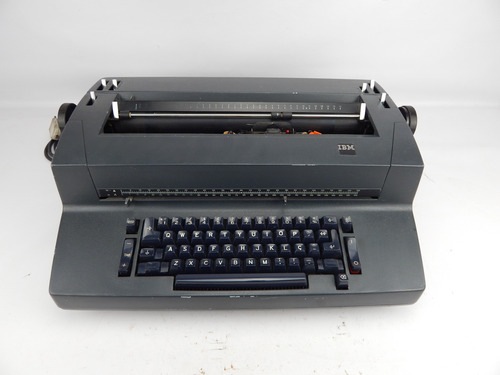 Máquina De Escrever Elétrica Ibm (Usado)