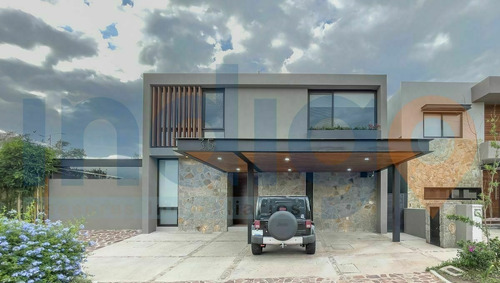 Casa En Venta En Altozano