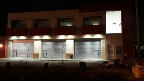 Local - La Reja