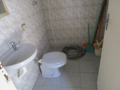 Excelente Casa, Isolada, Com Edícula, Espaço Para Piscina. Há 300 Metros Da Praia!