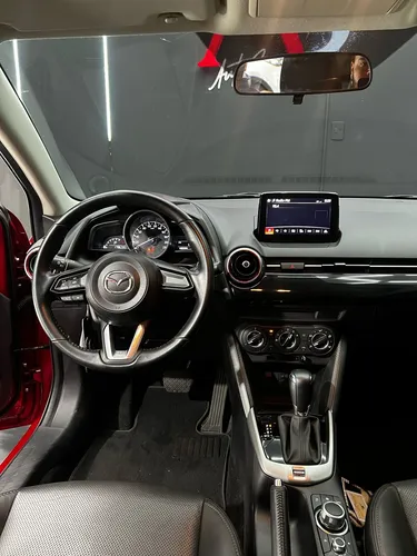 Mazda 2 1.5 Touring Carbon Edition At
