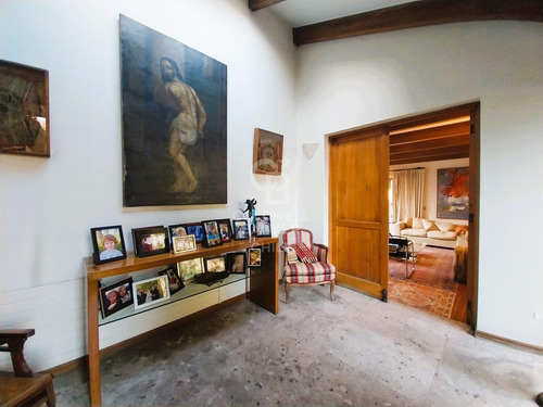Casa 6 Dormitorios, Con Gran Terreno Y Buena Conectividad