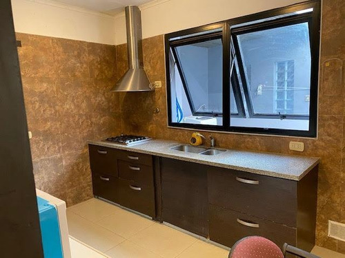 Imagen 5 de 9 de Casa Amplia En Av. Fdo Zuviría Al 4300 - Santa Fe