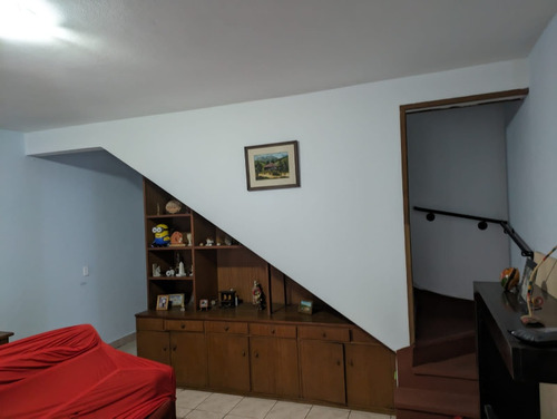 Sobrado 3 Dormitórios, 2 Vagas Com Edicula