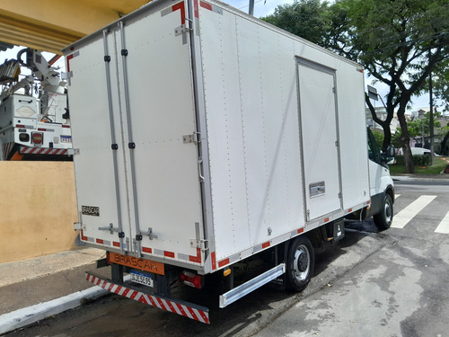 Iveco Daily 35160 2023 Com Baú Alumínio Completa 44 Mil Km