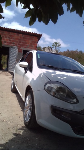 Fiat Punto 1.6 16v Essence Flex 5p