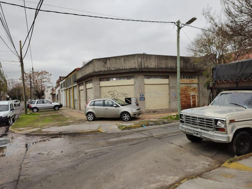 Local Comercial En Alquiler- Banfield