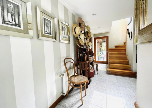 Casa En Venta De 4 Dorm. En Vitacura