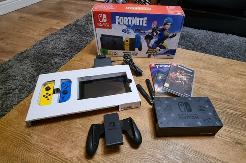 Imagen 1 de 4 de Nintendo Switch Fortnite Special Edition