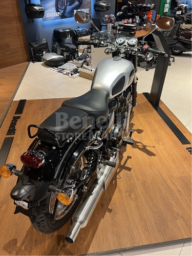 Imagen 14 de 15 de Benelli Imperiale 400