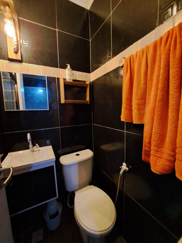 Sitio Rico Em Agua, Com Nascente, Rio Dentro E Lago De Peixes