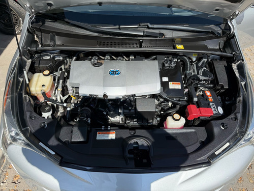 Toyota Prius 1.8 Premium Cvt