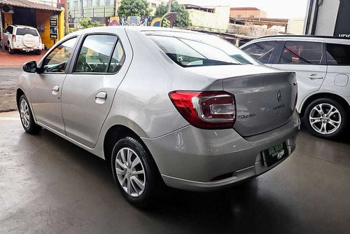 Renault Logan Expr 1016v