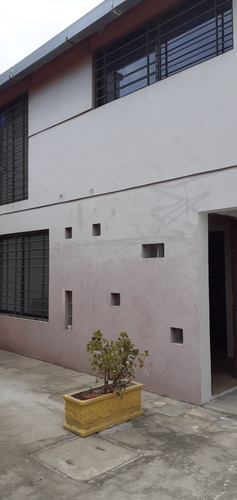Excelente Ubicación.buena Casa Y Apartamento Al Fondo Nuevo