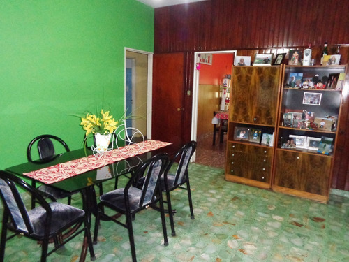Casa Tipo Ph Independiente Al Frente De 3 Ambientes A Mts. D