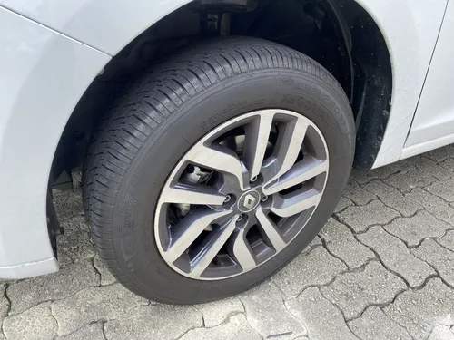 Renault Logan 1.6 Zen Mecánico