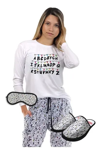 Combo Pijama Largo Stranger Things Pantuflas