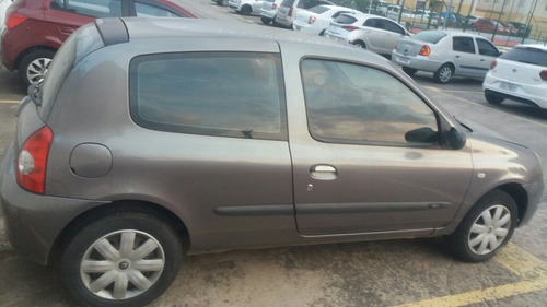 Renault Clio 2008 1.0 16v Authentique Hi-flex 3p
