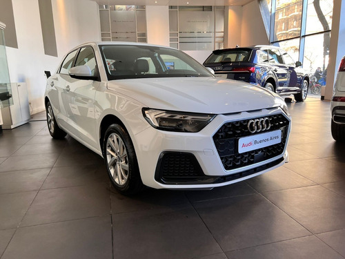 Imagen 3 de 24 de Nuevo Audi A1 A3 Sportback Sedan A4 Q2 Q3 Q5 A5 A6 Q7 Q8 S3