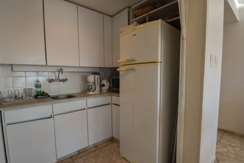 Venta De Apartamento 1 Dormitorio Y Medio En Península