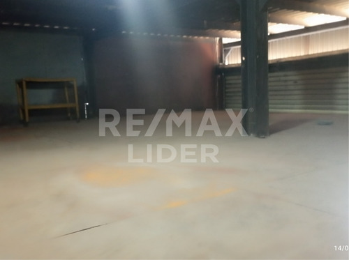 Imagen 10 de 11 de Se Alquila Local Comercial, En La Calle Bella Vista. Lumir Medrano. 04248996554.