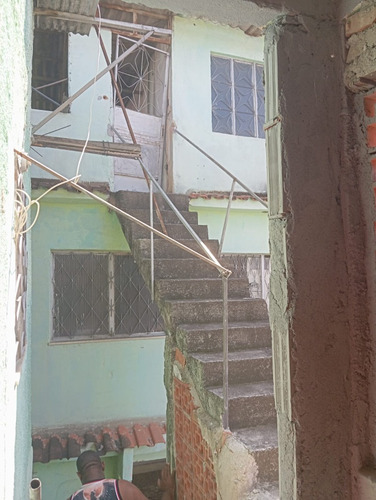 Terreno Com Duas Casas E Duas Lojas