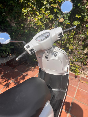 Kymco Like 125 - Titular Completa Un Caño