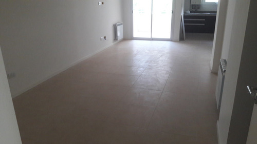 Imagen 14 de 30 de Oportunidad - Departamento De 3 Amb. A La Calle A Estrenar