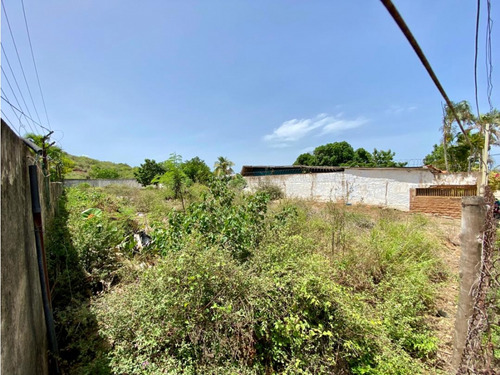 Se Vende Casa 630m² 5h/5b/2e Los Robles, Nueva Esparta