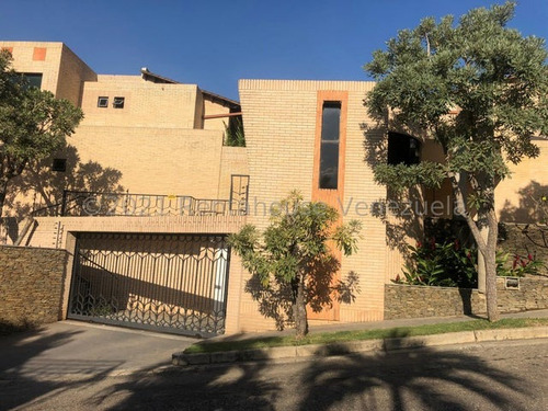 Se Vende Casa Tipo Townhouse Espaciosa, Amplia Inm, Con Cocina Empotrada Concepto Abierto E Integrada A La Sala Y Patio, Pisos De Porcelanato, Pozo Y Planta Electrica 100%. Altos De Guataparo