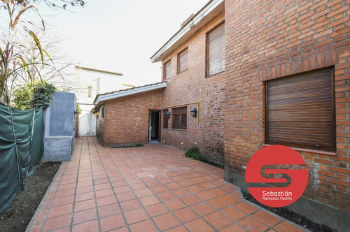 Casa Venta Barrio Fisherton 4 Dormitorios Jardín Piscina Cochera