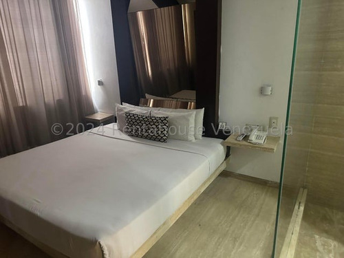 Leandro Manzano Edificio Comercial En Venta El Rosal Mls #24-21181 Mb