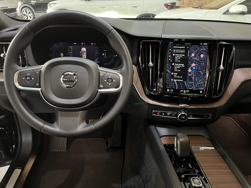 Volvo XC60 2.0 T8 RECHARGE PLUS AWD GEARTRONIC