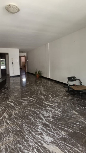 Apartamento En Venta En La Urb. Los Palos Grandes. Km