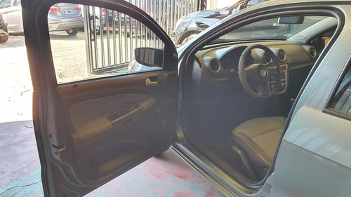 Volkswagen Gol Trend 1.6 Pack I 101cv 2012