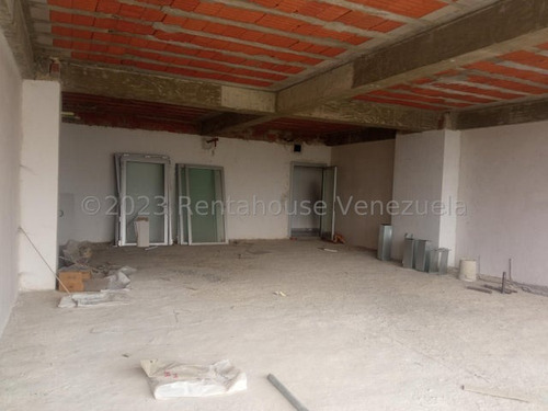 Oficina Comercial En Alquiler Mls #24-5774