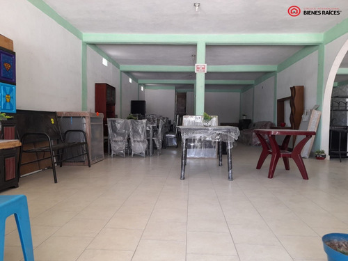 Venta De Local Comercial Con Departamento En Actopan