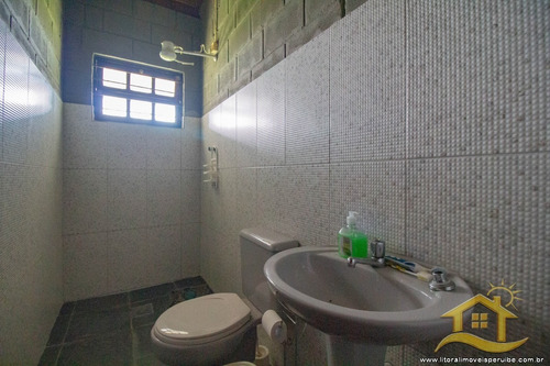 Casa No Bairro Parque Do Trevo Em Peruíbe - 3677