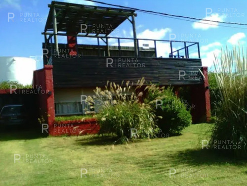 Ambiente Ideal Con Jardin Terraza Y Parrillero El Chorro, Manantiales, Uruguay
