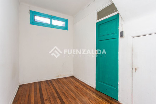 Hermosa Casa En Venta De 4 Dorm 3 Baños. En Ñuñoa.