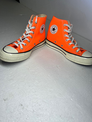 Converse Chuck Taylor Naranjas (Usado)