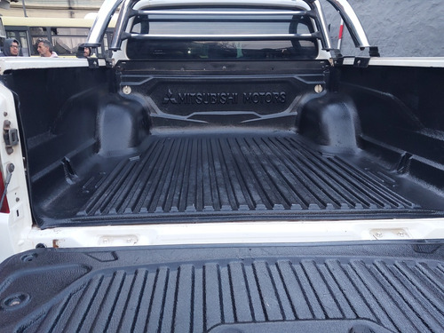 Mitsubishi L200 2.4 Di-d High Power 181cv Cuero