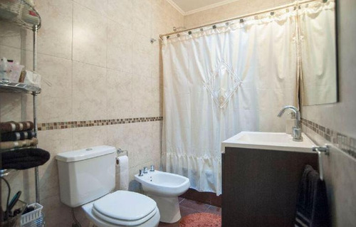 Ph Venta 2 Dormitorios 1 Baño 1 Lavadero 1 Patio Y Parrilla 114 Mts 2 Totales - La Plata
