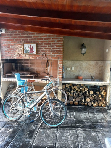 Imagen 26 de 30 de Hermosa Casa Con Pileta En Barrio Cerrado Los Fresnos Uribelarrea