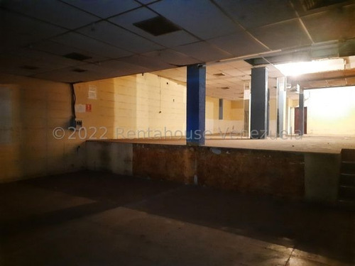 Imagen 2 de 6 de Venta De Local Sector Centro, San Juan De Los Morros, Guarico. 23-7503 / 0424-3392775