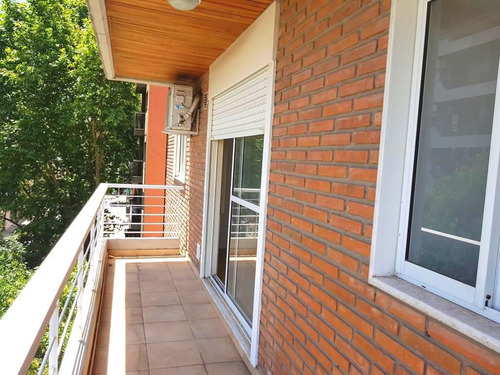 Imagen 6 de 9 de Departamento En Barrio Lourdes!! Un Dormitorio Poca Antigüedad!!