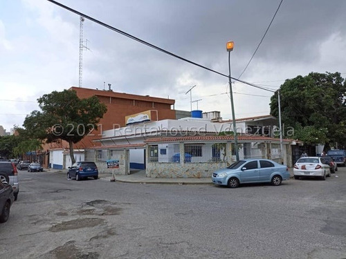Imagen 3 de 27 de Casa Comercial Y Residencial En Catia La Mar A Pie De Calle Con Local Comercial 22-8083